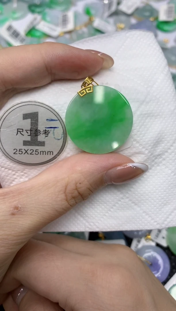 颈饰18K金镶嵌翡翠11111111