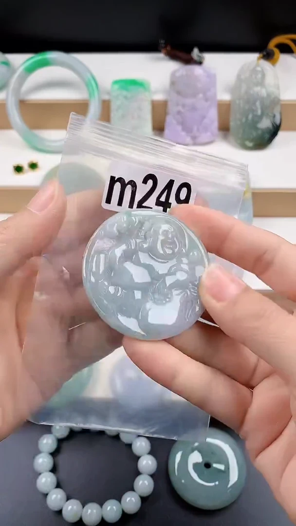 颈饰未镶嵌翡翠天然翡翠吊坠挂件