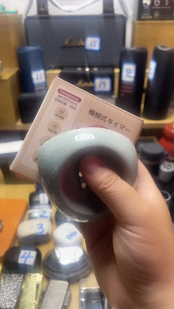 瓷片闪购商品 如图所示