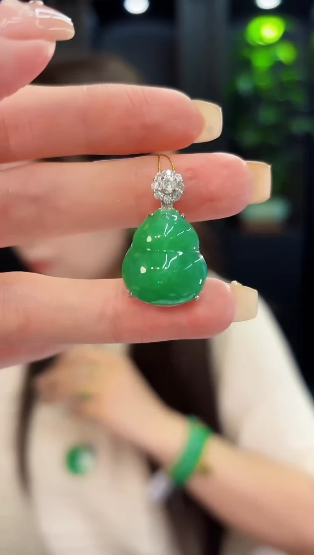 翡翠未镶嵌颈饰  缅料A货/支持复检/一件