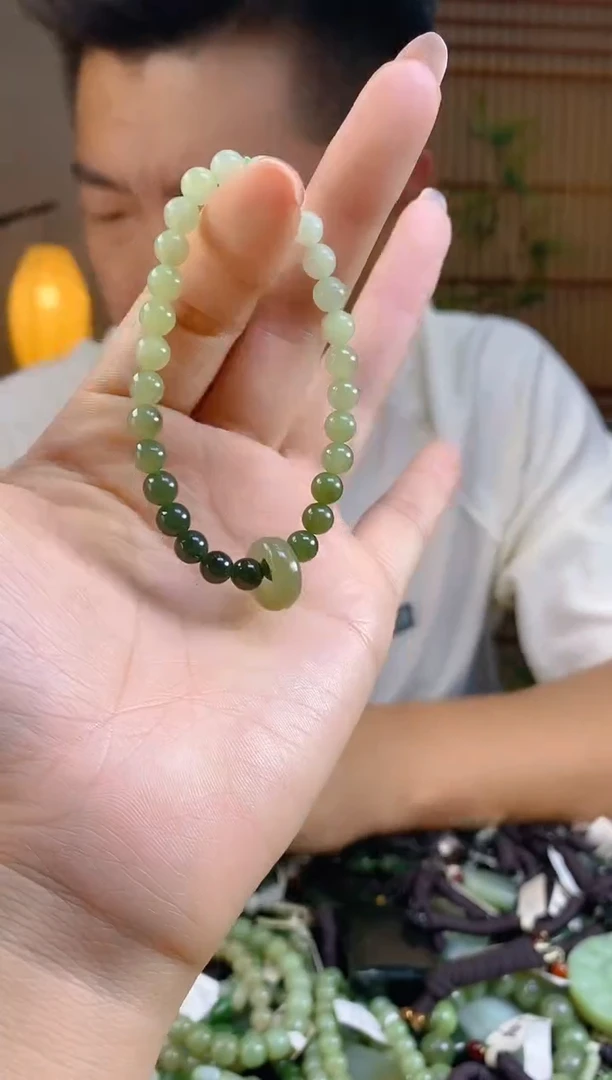 和田玉未镶嵌颈饰多样性发货，拍一发一