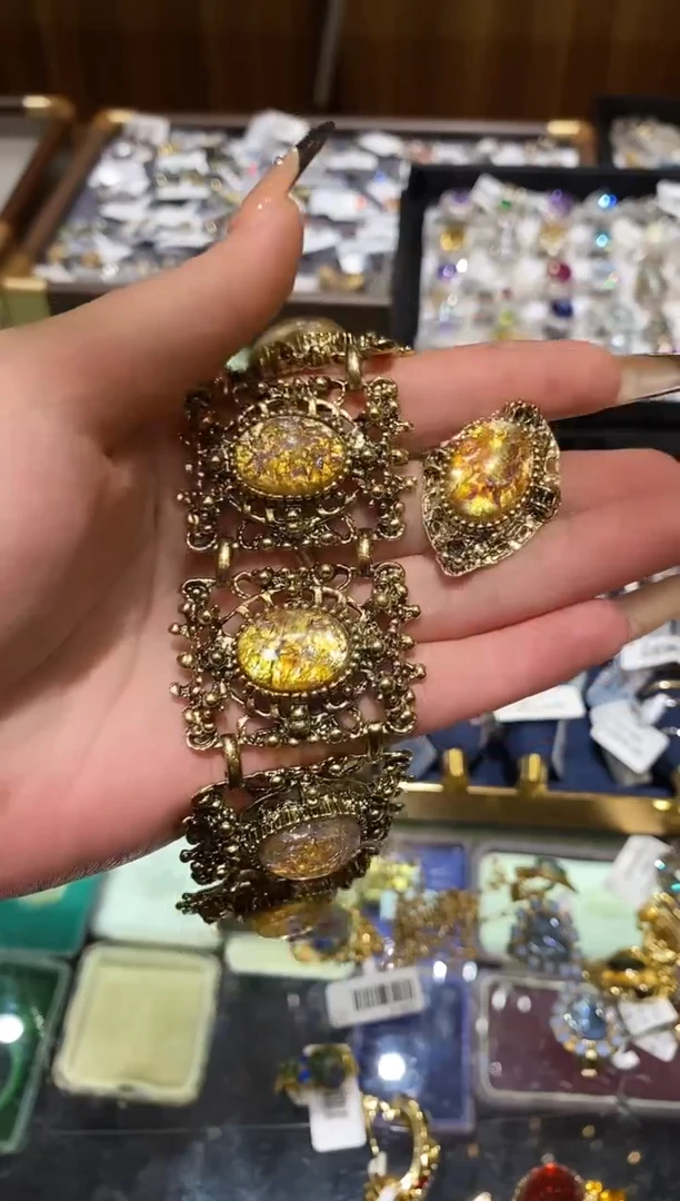 纯铜合金琉璃楚楚中古珠宝甄选不退换