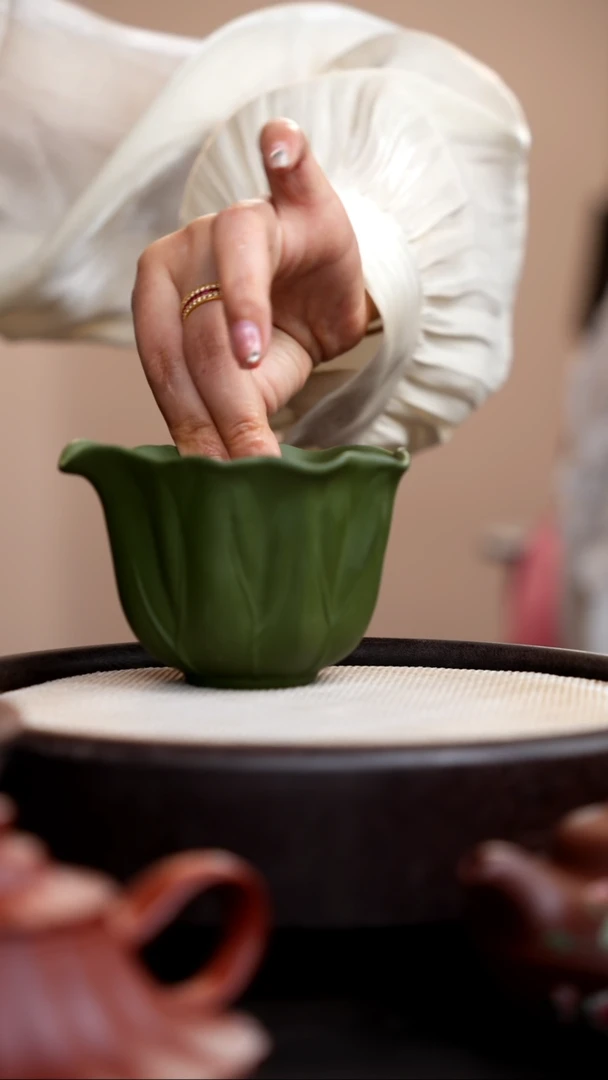 茶壶紫砂民国绿荷叶公道杯