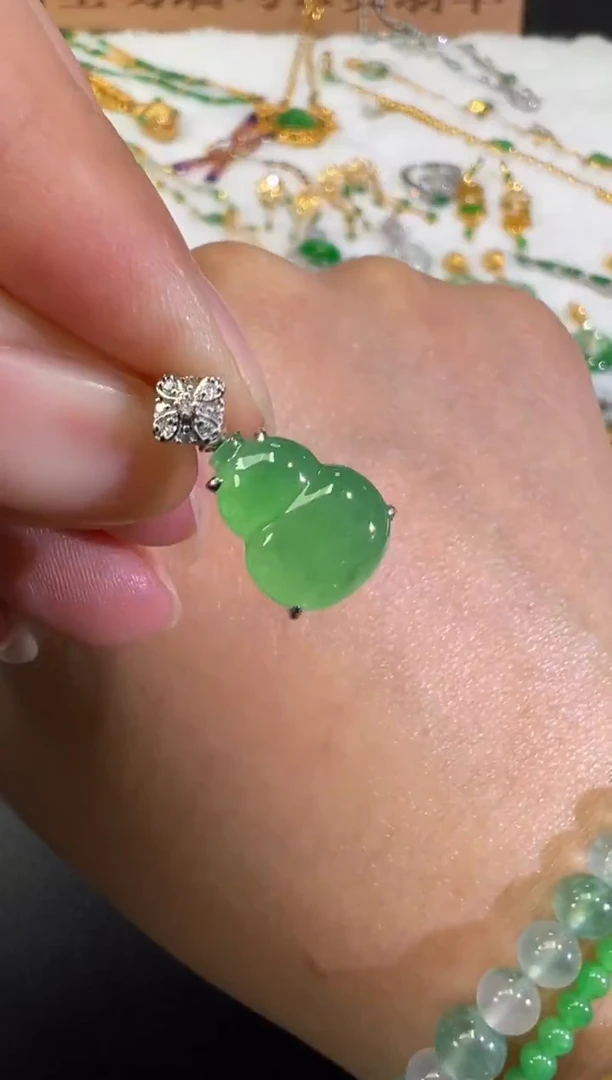 吊坠(不含链)18K金镶嵌翡翠A210|2980