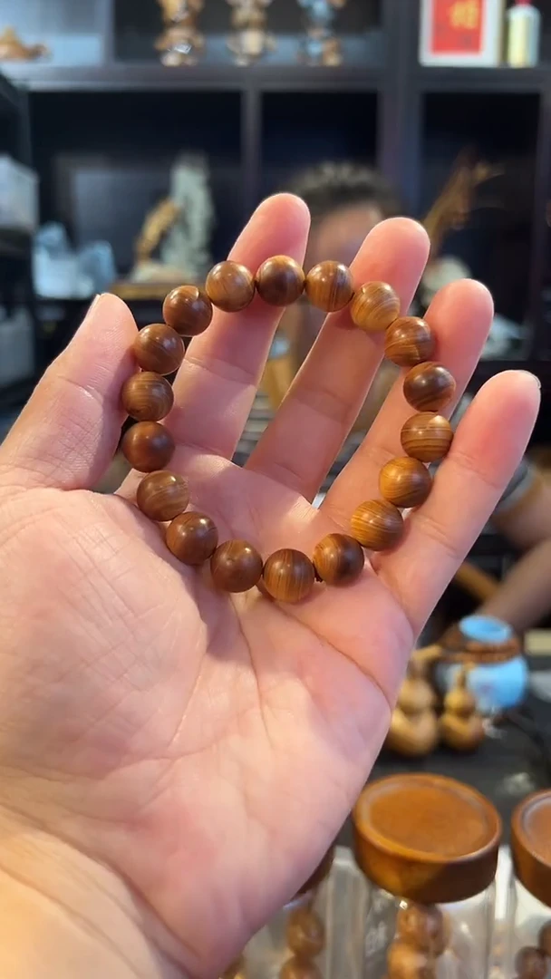 12黑油沉水圆珠太行崖柏