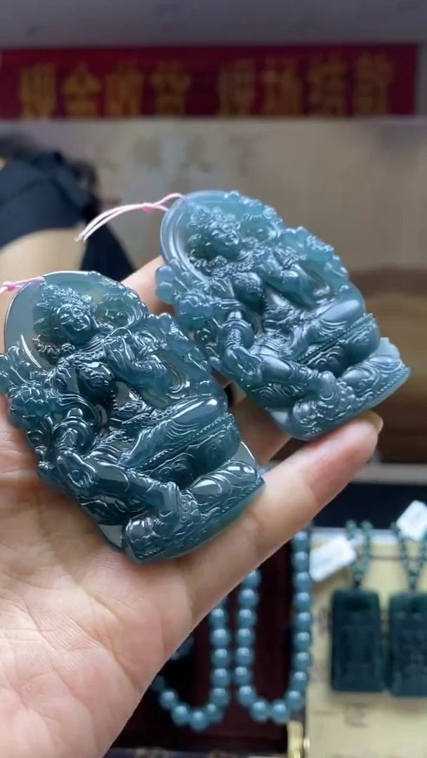 未镶嵌定制翡翠达**?********3