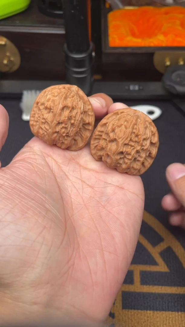 吊坠文玩核桃白狮子s108