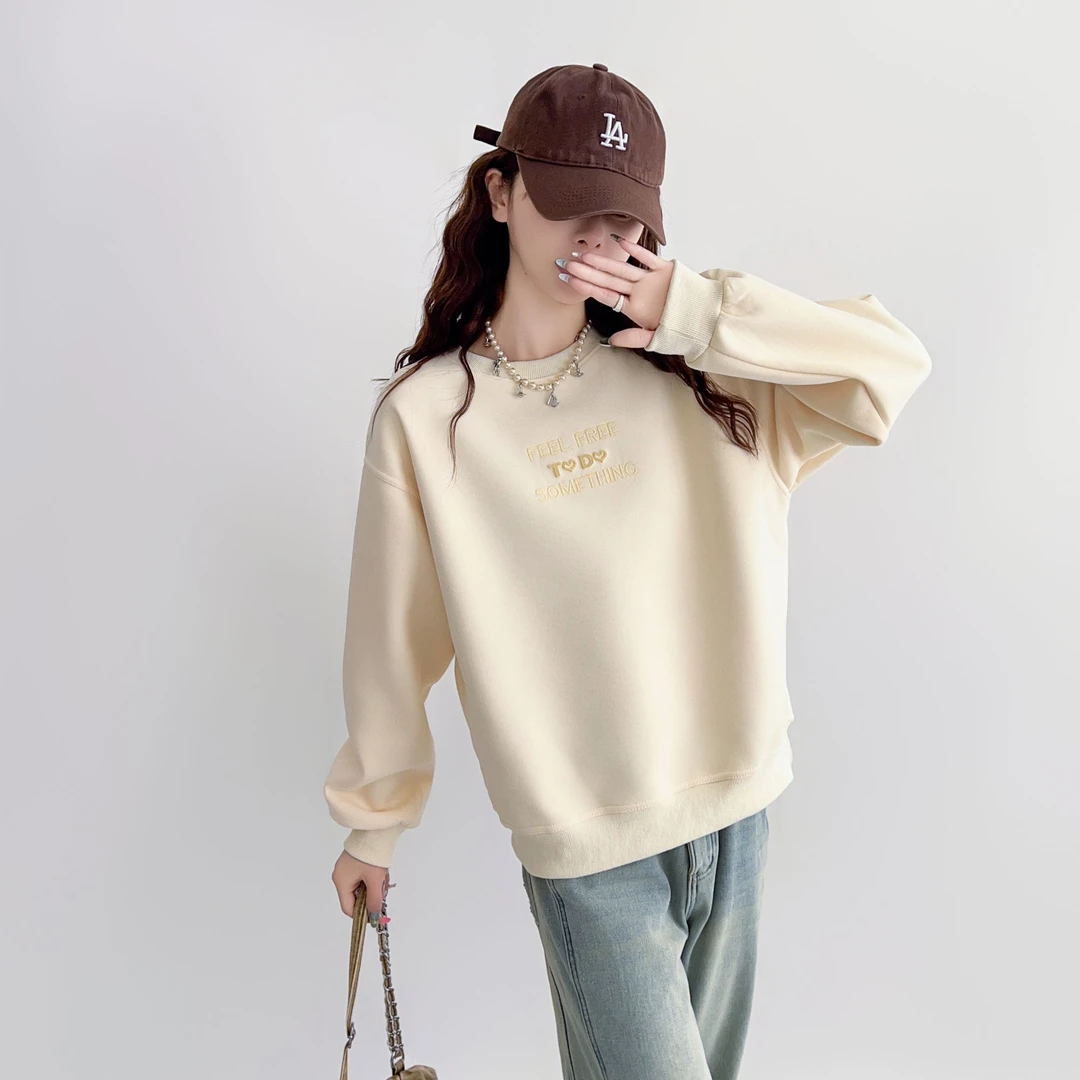 牙刷绣刺绣爱心字母圆领卫衣春季新款女士长袖时尚百搭休闲遮肉