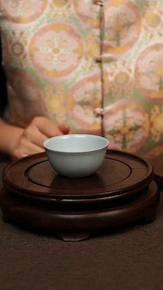 瓷片月白釉全手鸡缸杯80ml 微瑕不带礼盒
