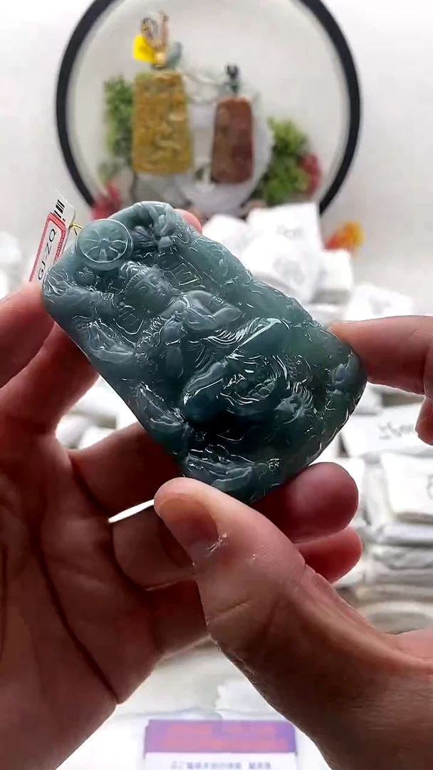颈饰未镶嵌翡翠大势至