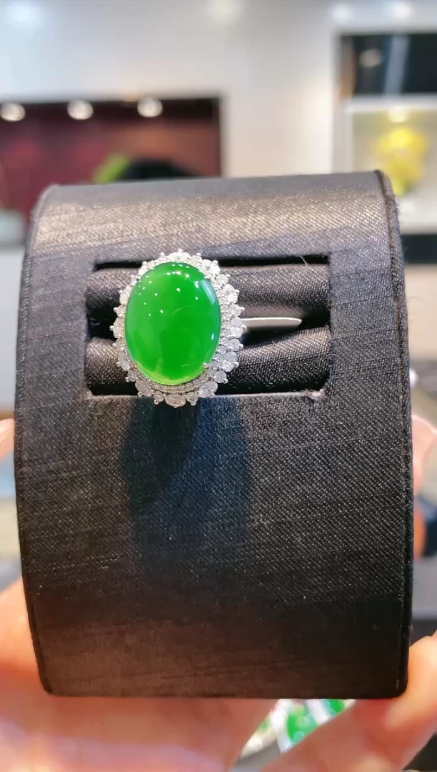 【闪购商品】翡翠颈饰18K金镶嵌A67天然A货翡翠两用款戒指