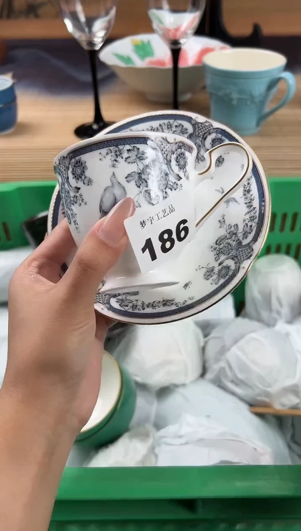 瓷片?**?瓷片        186