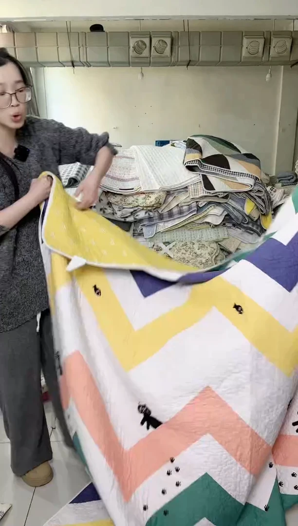 棉200*220双面想斜纹白底黑猫