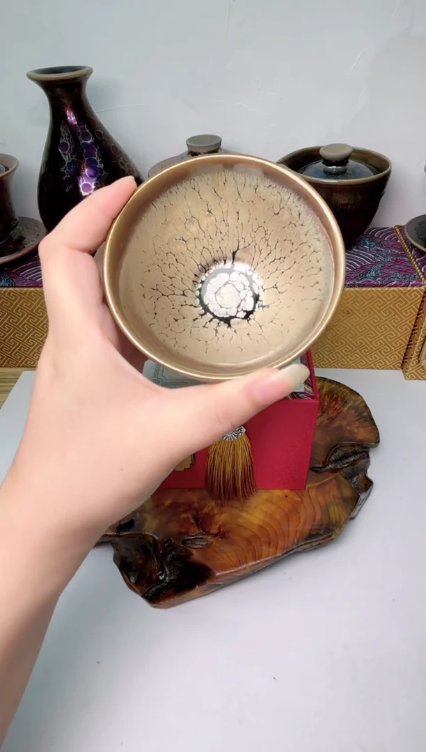茶盏斗金，闪购前已告知微瑕，付款表示已知晓