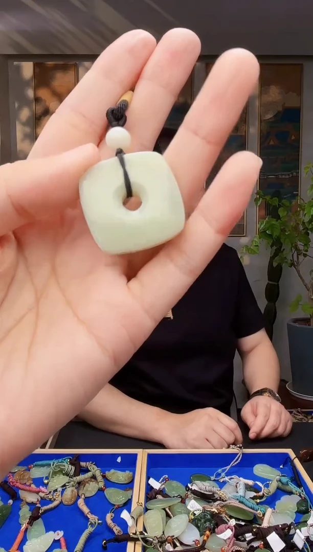 和田玉未镶嵌挂件拍一发一多样性发货