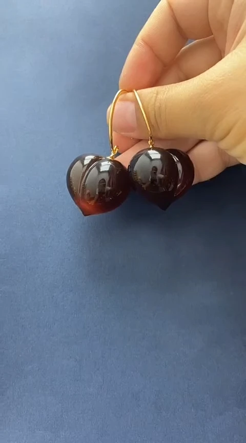 裸石琥珀未镶嵌耳坠