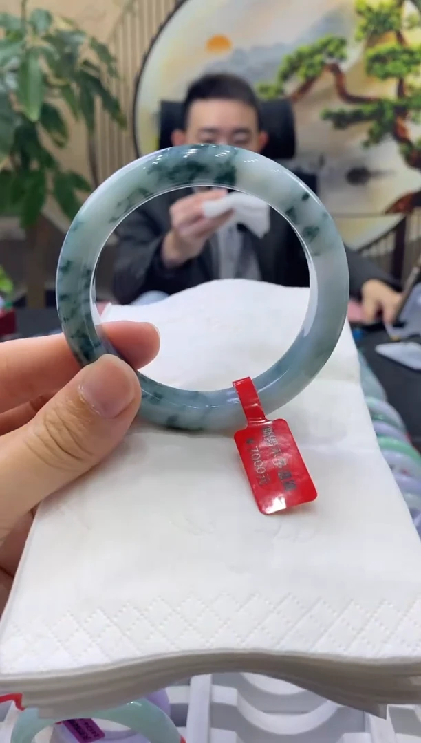 未镶嵌手镯翡翠6402