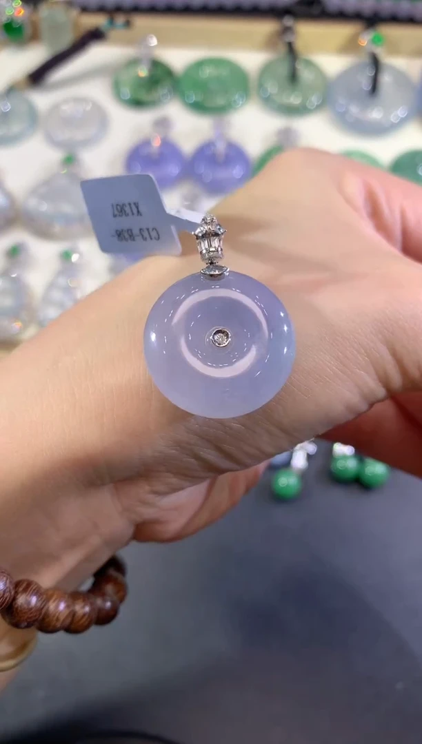 吊坠(不含链)18K金镶嵌翡翠36-扣子