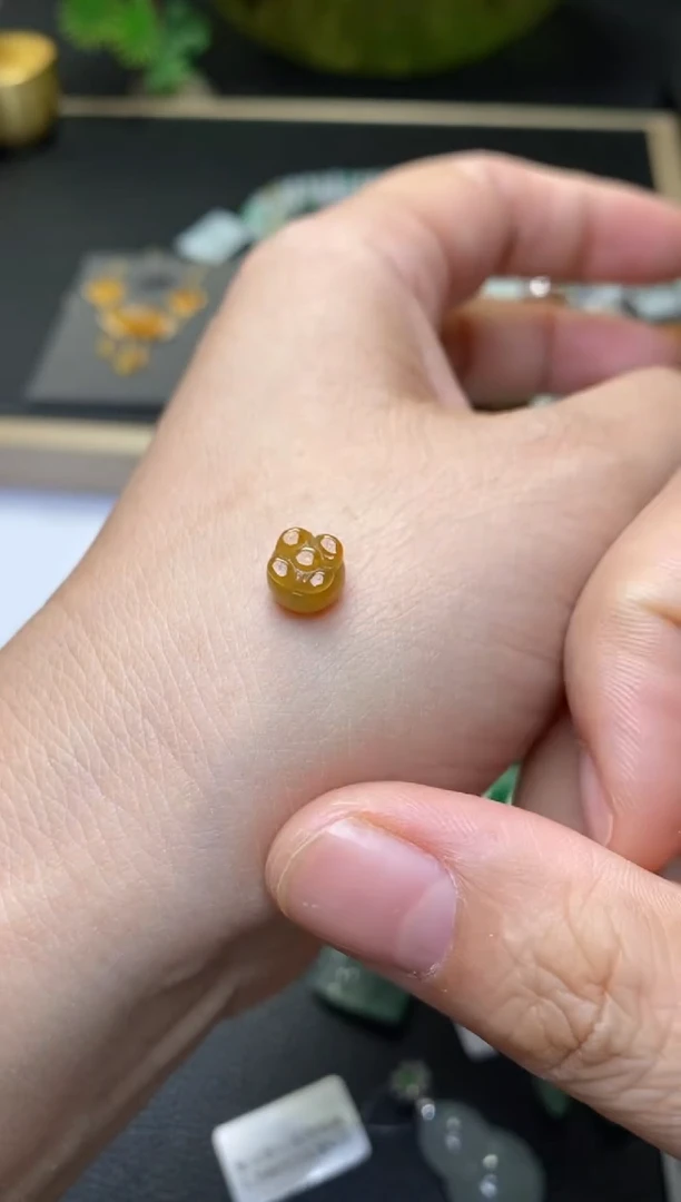 颈饰未镶嵌翡翠净货35496