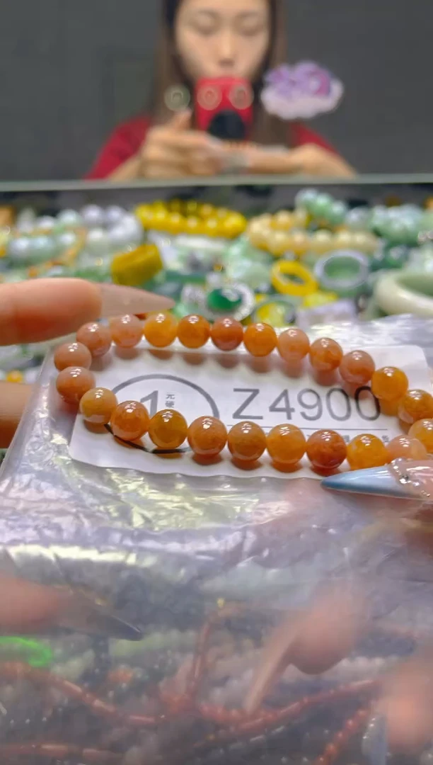 颈饰未镶嵌翡翠8MM/Z/翡翠A货，一件也是批发价