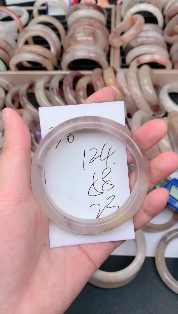 未镶嵌手镯石英质玉124