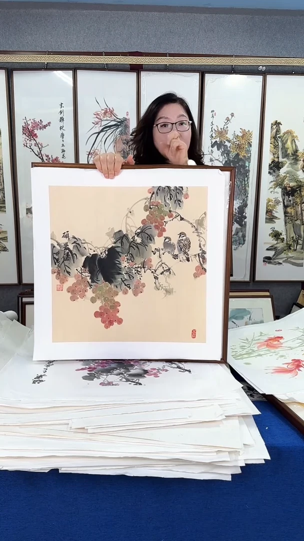 国画葡萄图 实木画框