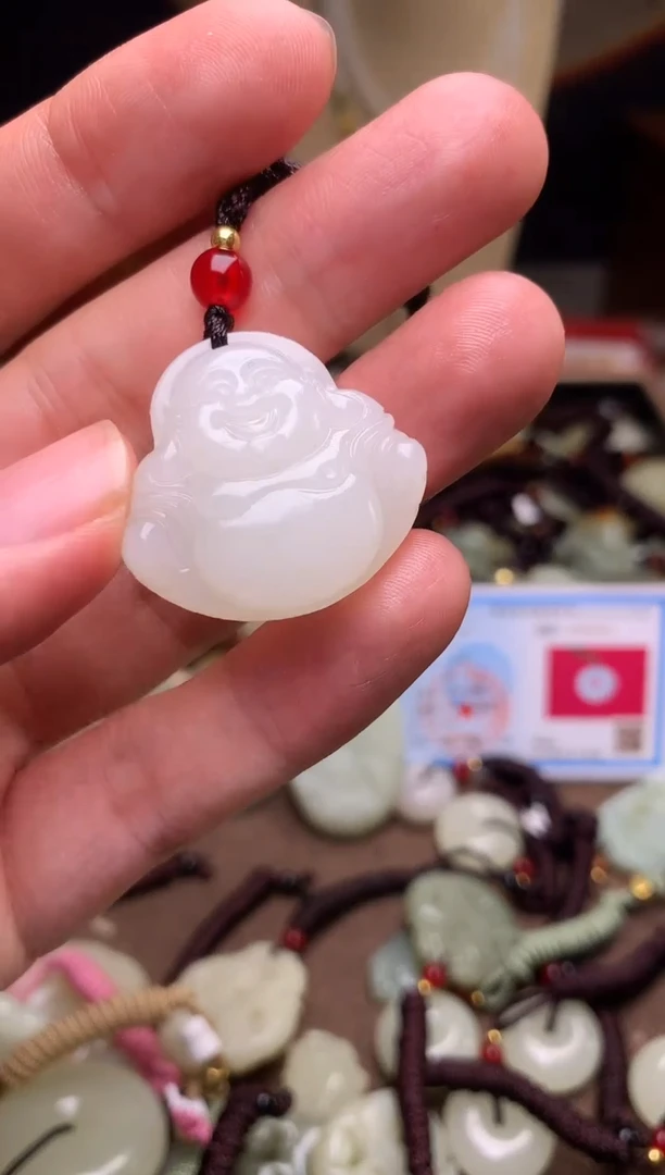 玉新疆料青海料清水吊坠