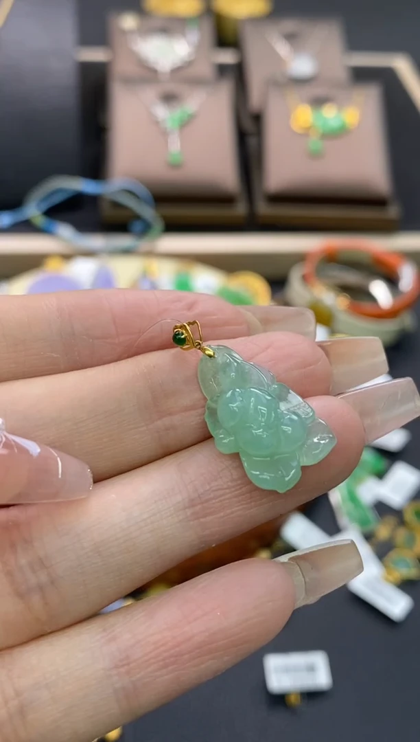 【闪购商品】翡翠颈饰18K金镶嵌净货15941