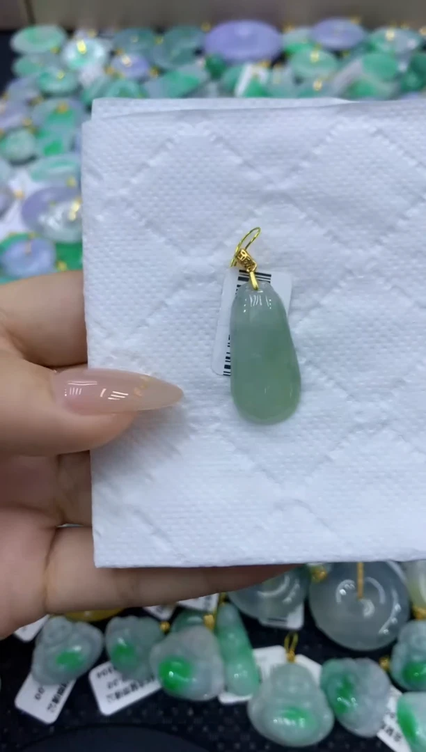 颈饰未镶嵌翡翠天然缅甸翡翠A货