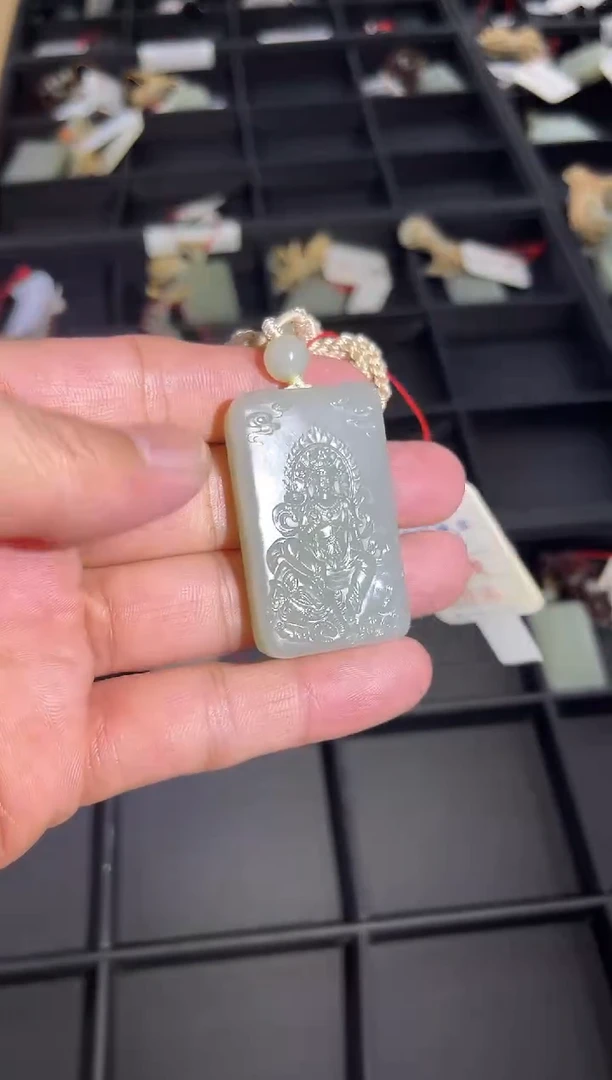 吊坠(不含链)未镶嵌和田玉且末青白 普贤