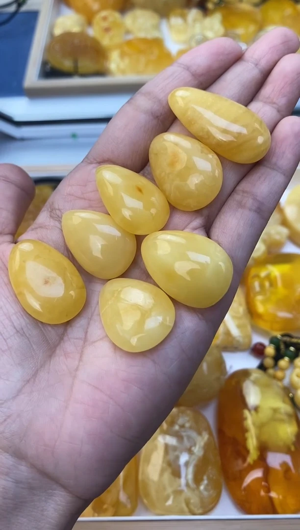 未镶嵌琥珀裸石天然琥珀蜜蜡多样性发一