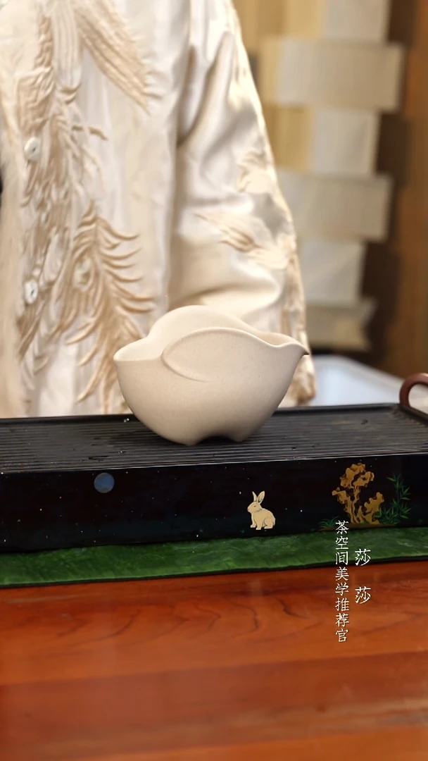 【闪购商品】大兔子公道 白段大兔子公道 白段