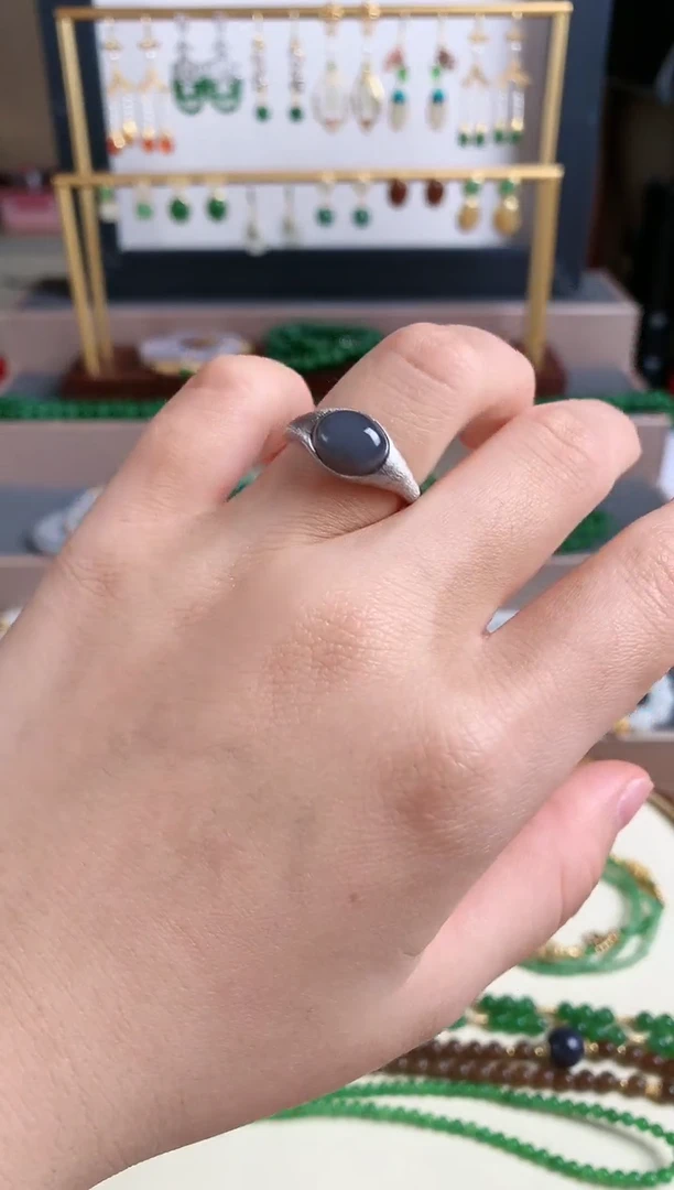 未镶嵌戒指和田玉1