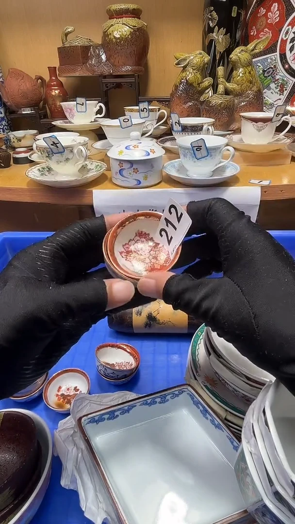 玥**?中古货品默认微瑕