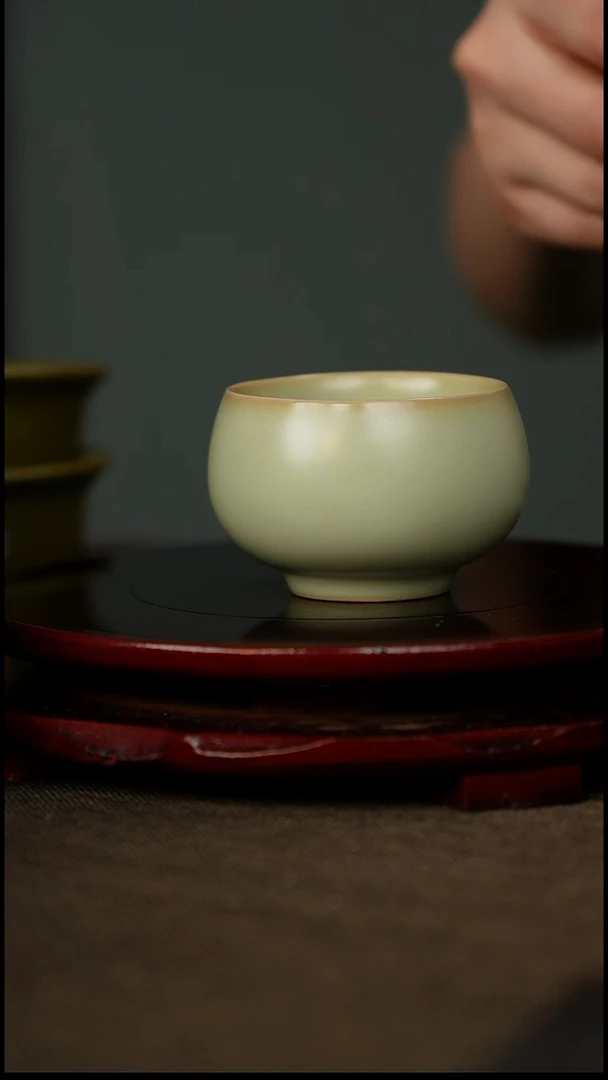 粉青 禅定 带底款