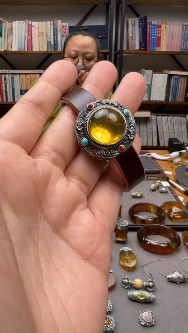 【闪购商品】琥珀颈饰未镶嵌手牌
