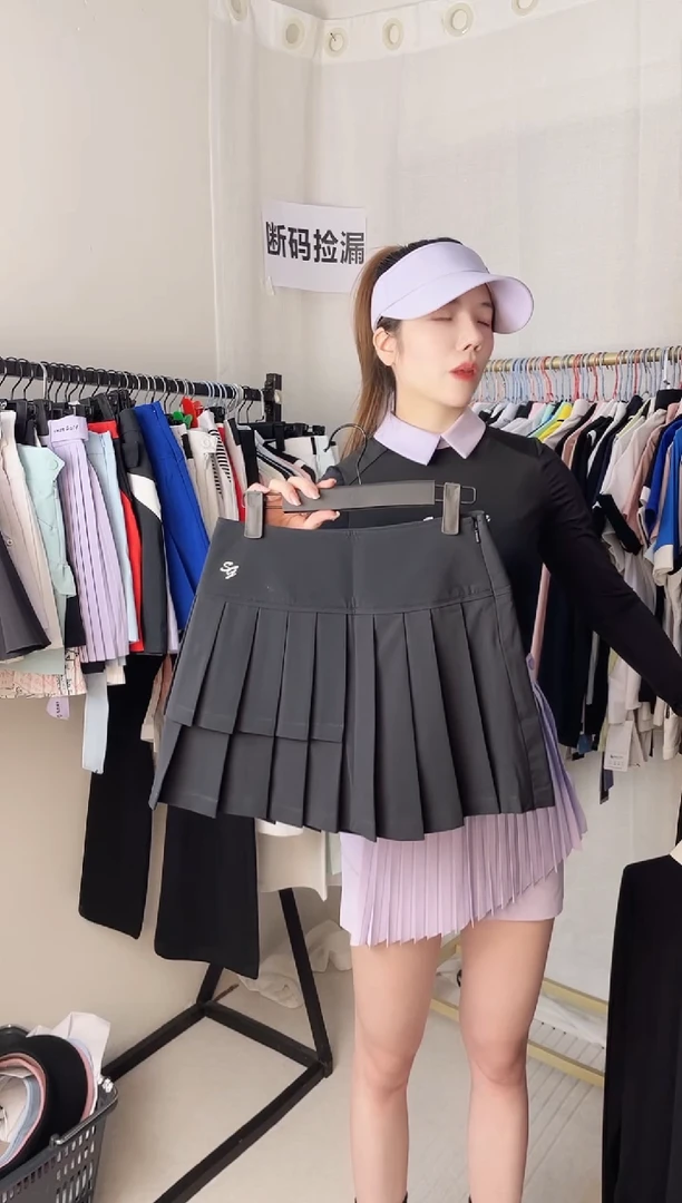 高尔夫黑色裙子M码