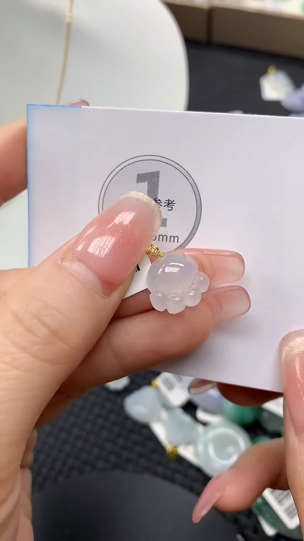 颈饰18K金镶嵌翡翠a货支持复检百元以上9元证书费自理