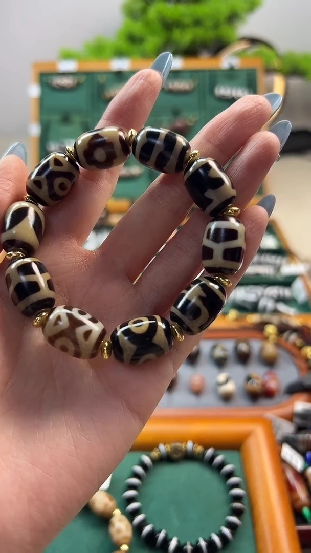 玛瑙/玉髓（覆膜）颈饰合金27.（微瑕）