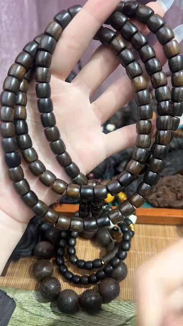 【闪购商品】贡木新品0.8x0.9cm108颗绿奇楠手串