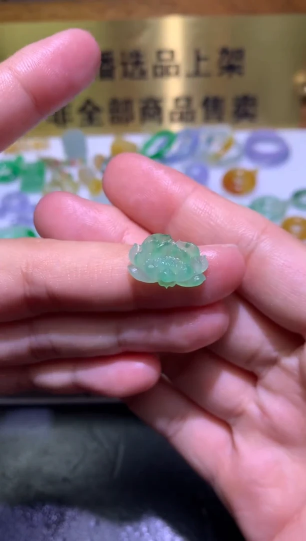 未镶嵌定制翡翠毛货
