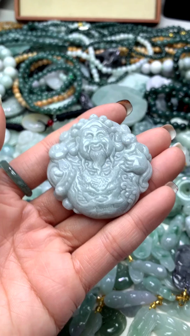 颈饰未镶嵌翡翠1