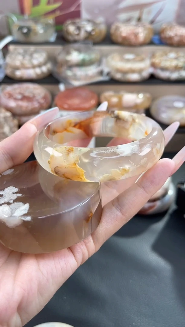 未镶嵌手镯石英质玉63