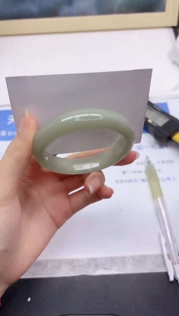 石英质玉手镯未镶嵌289-54.7