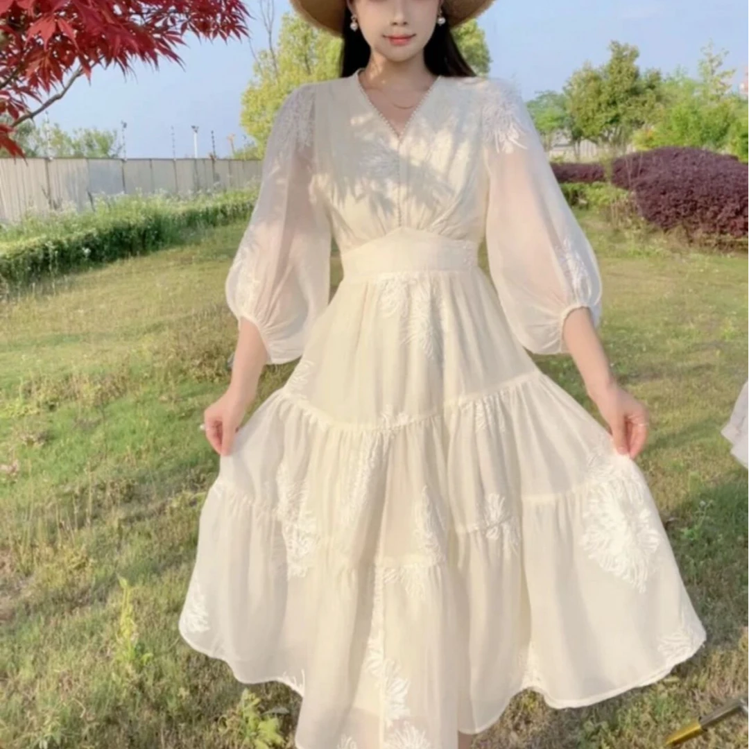 甜美气质显瘦法式收腰温柔风连衣裙2025夏季新款七分袖度假风长裙