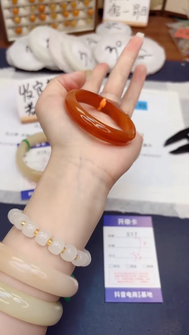 石英质玉手镯未镶嵌17-玛瑙-圈口53