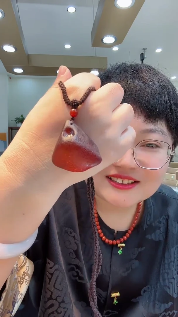 【闪购商品】琥珀颈饰未镶嵌吊坠