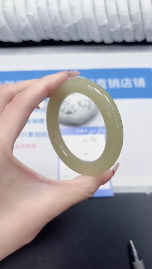 未镶嵌手镯石英质玉53-55.3CQY