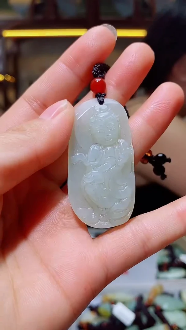 和田玉未镶嵌颈饰1