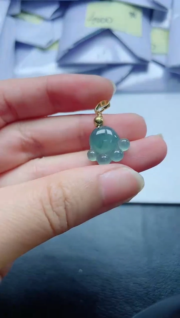 翡翠未镶嵌颈饰